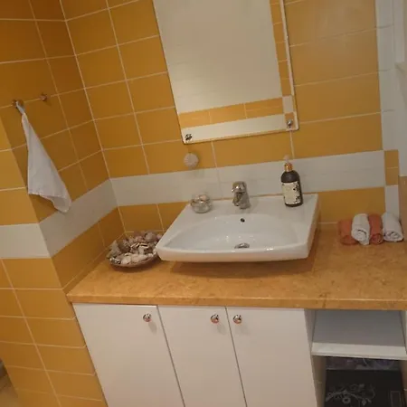 Apartment Fashionable Near The Park Ziedondarzs *